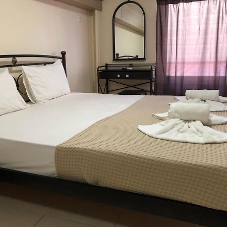 Nikolakakis Rooms Lavrio 外观 照片