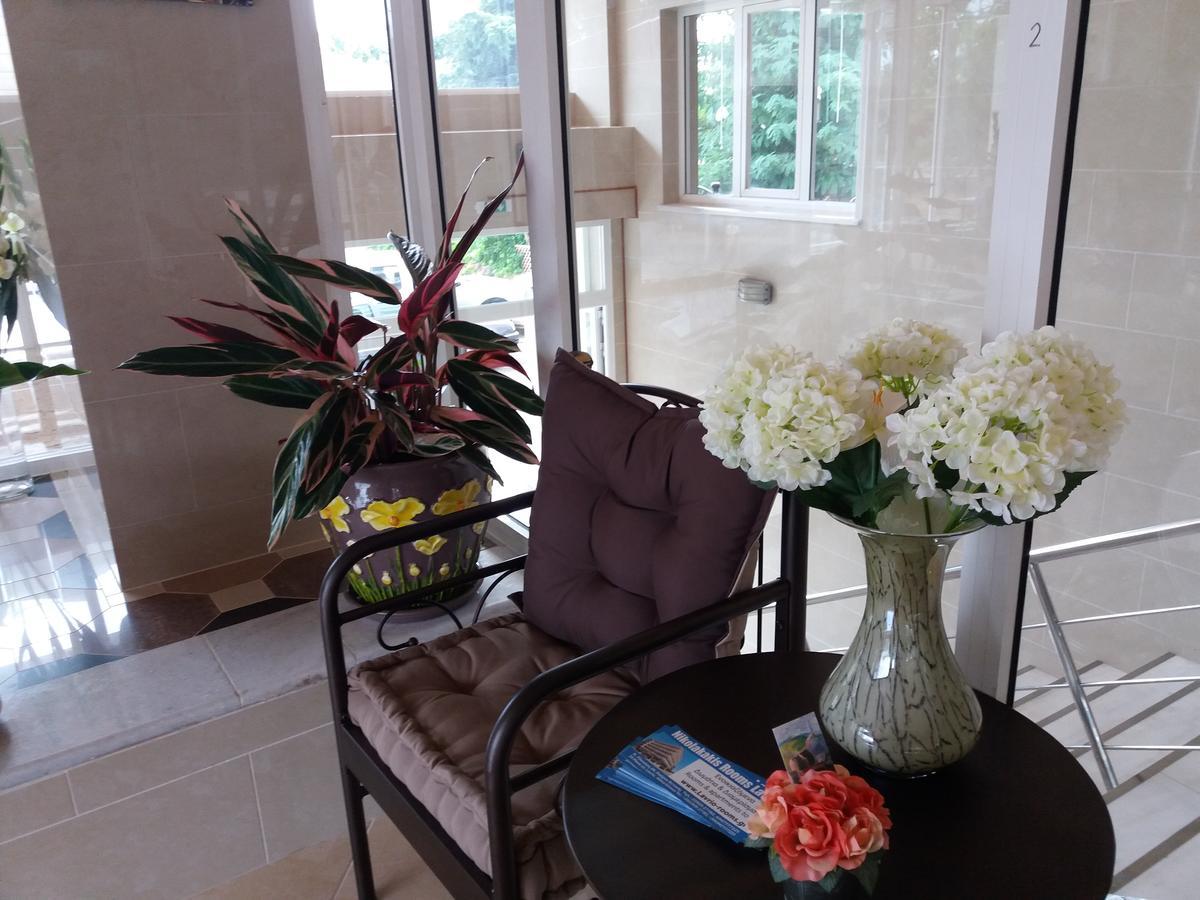 Nikolakakis Rooms Lavrio 外观 照片